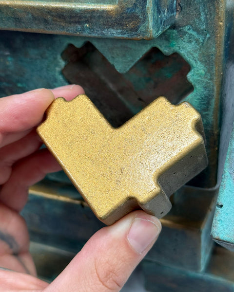 AQUATIC - 1ft Concrete Lovebot 1/1 (Copy)