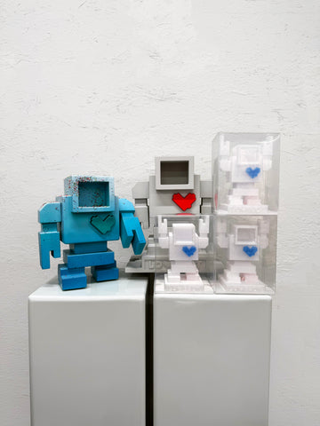 !* RAFFLE - "Blue Sky Glaze 1ft Concrete Lovebot, A.P 3D Printed 1ft and three Ice Edition 6" Lovebots!